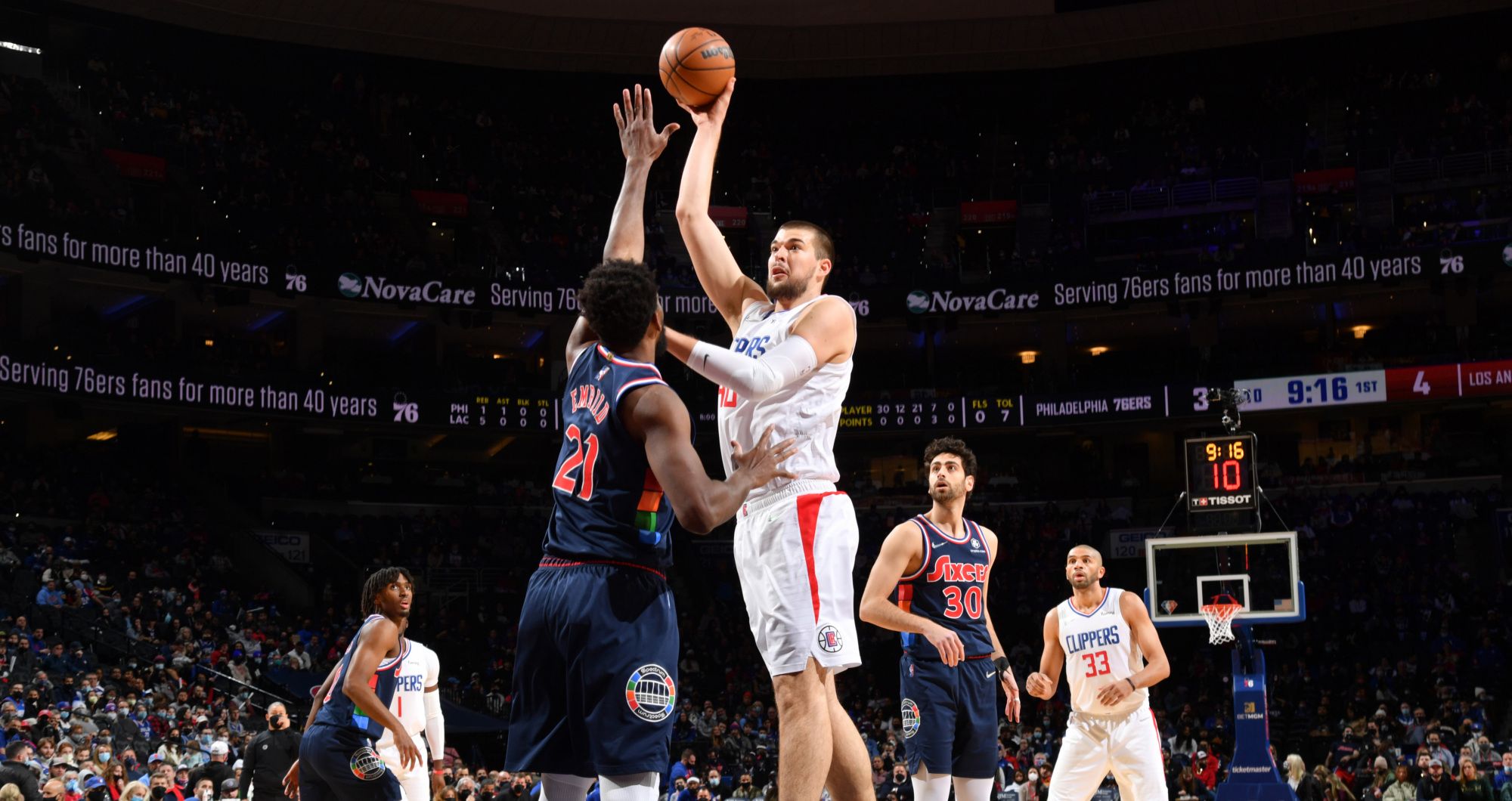 猛龙逆转骑士,恩比德统治全场 猛龙逆转骑士,恩比德统治全场