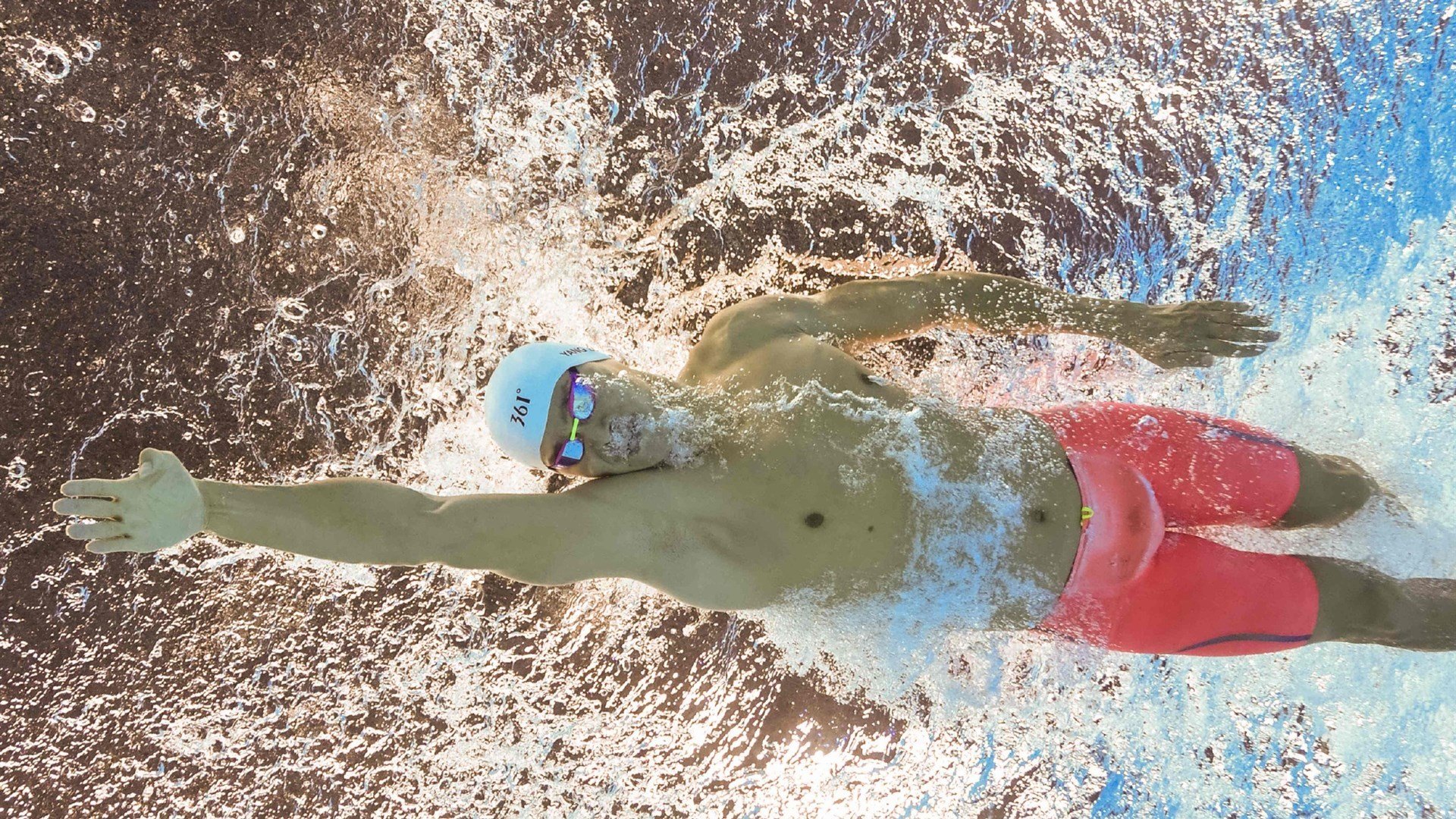 戈贝尔刷新纪录之夜,火箭淘汰北京队背后的篮球文明碰撞